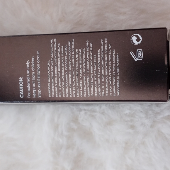 Cosmetics - Picture 4 of 4